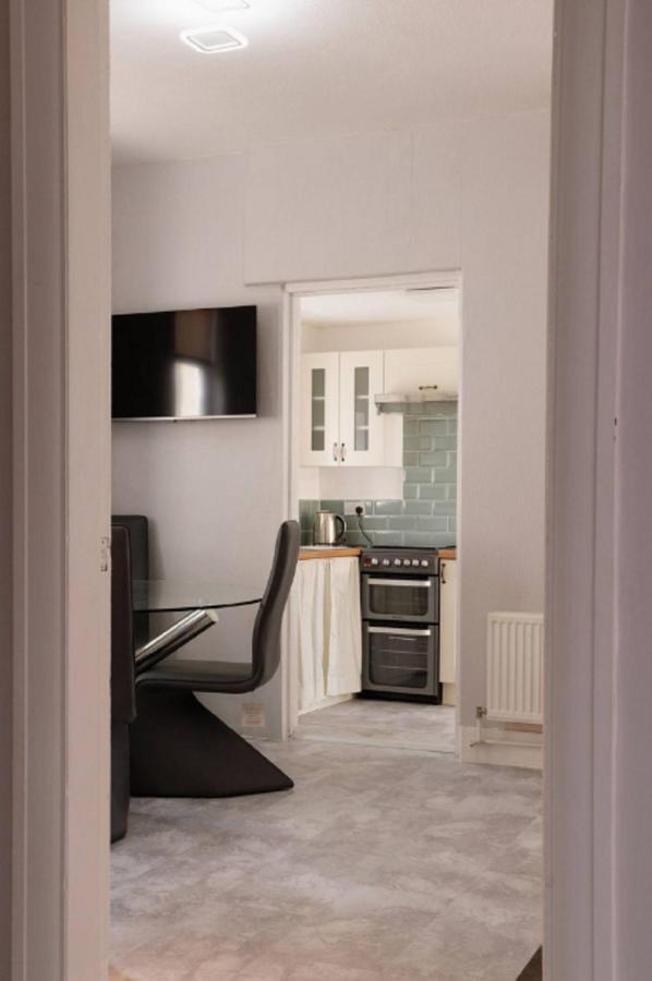 Lovely, Cosy Beachside Cottage 1 - Perfect Location Llandudno Exterior photo