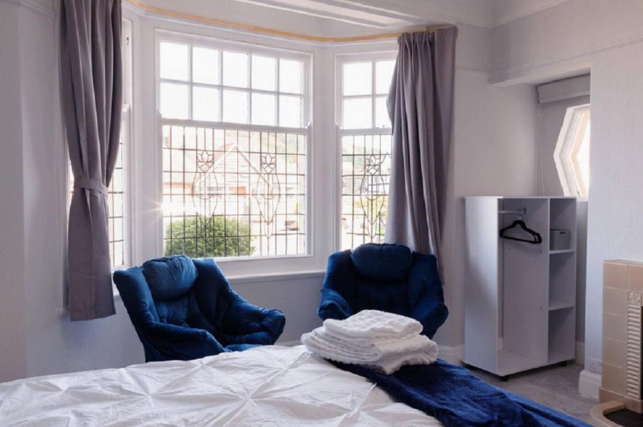 Lovely, Cosy Beachside Cottage 1 - Perfect Location Llandudno Exterior photo